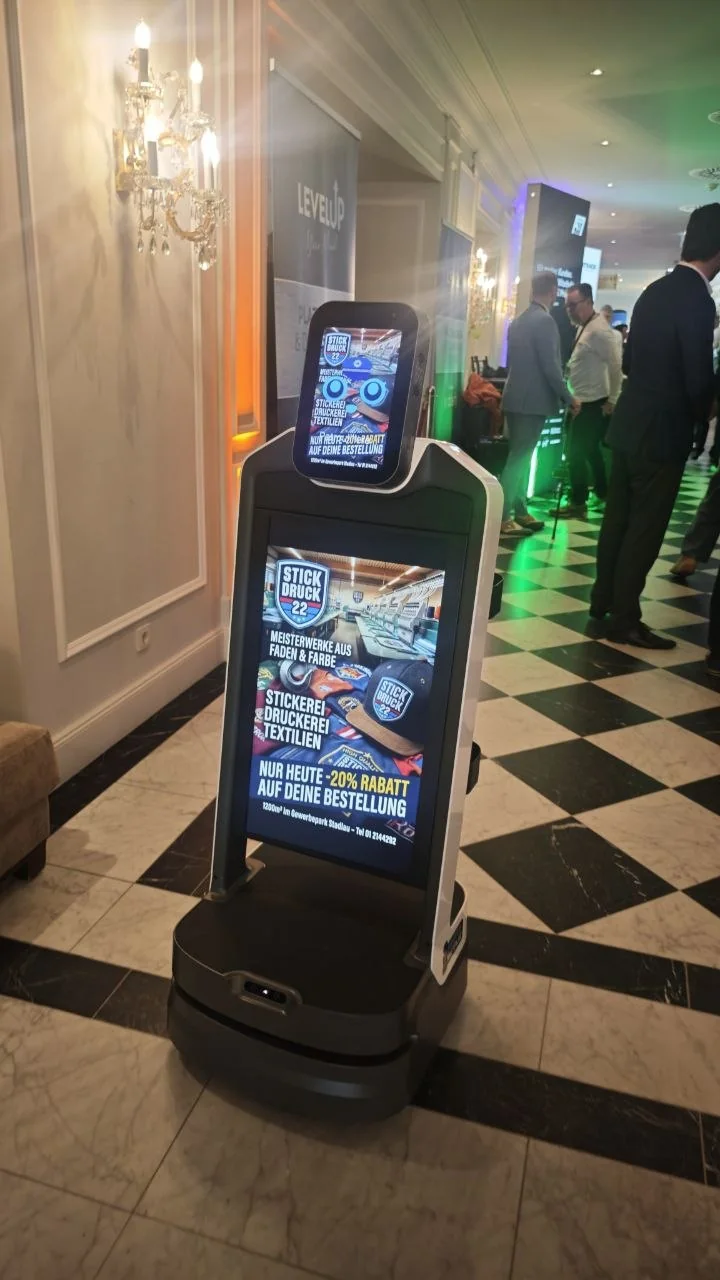Eleganter Roboter Auftritt bei einer Abendgala